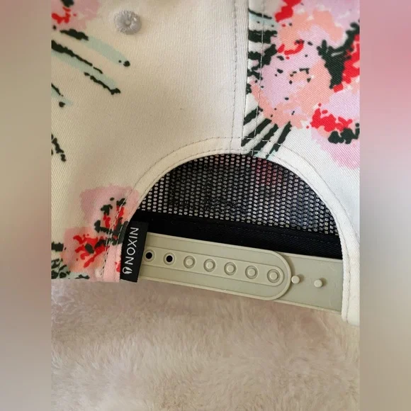 Nixon Snapback Hat - Picture 5 of 9